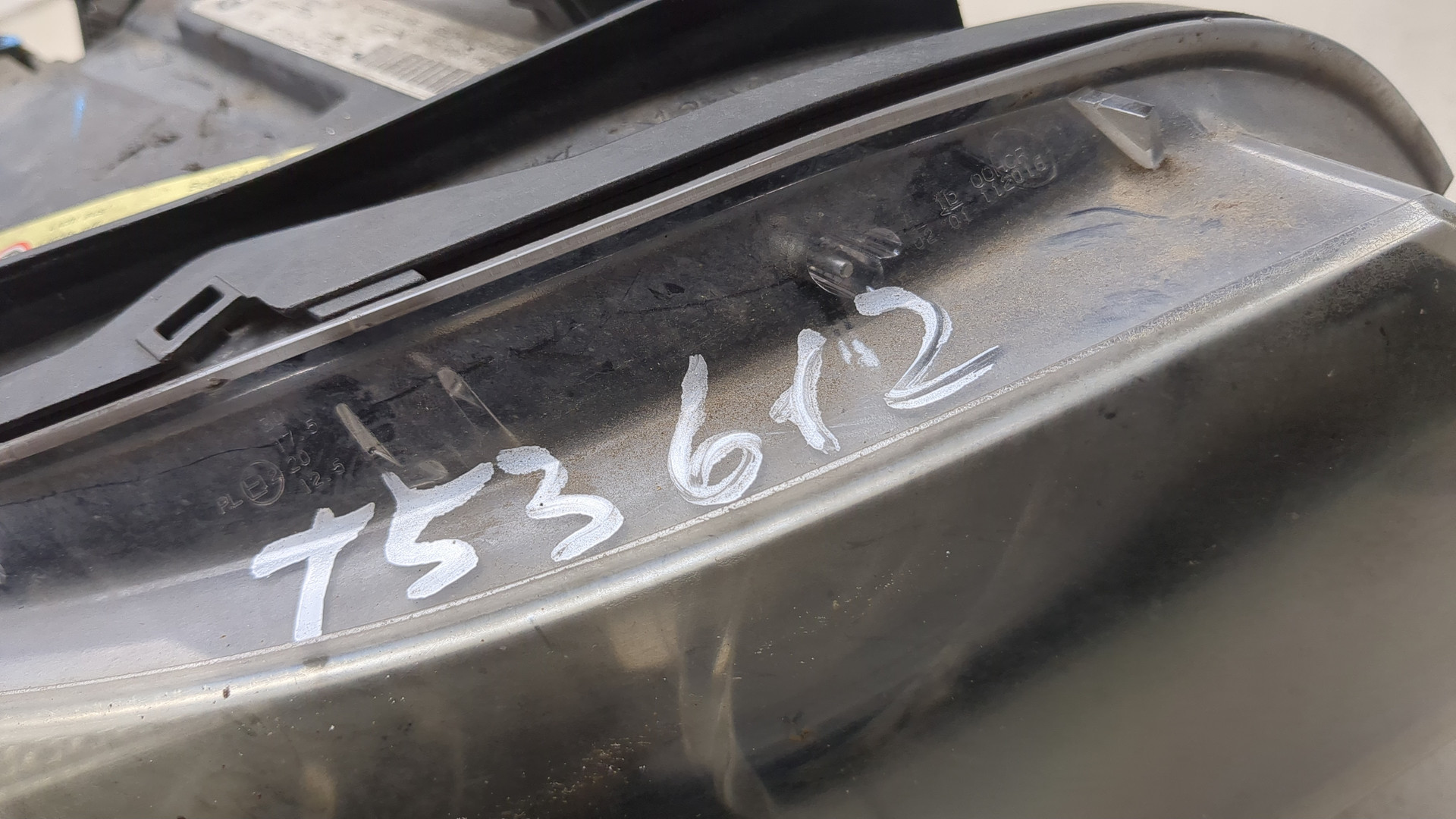 Фара правая