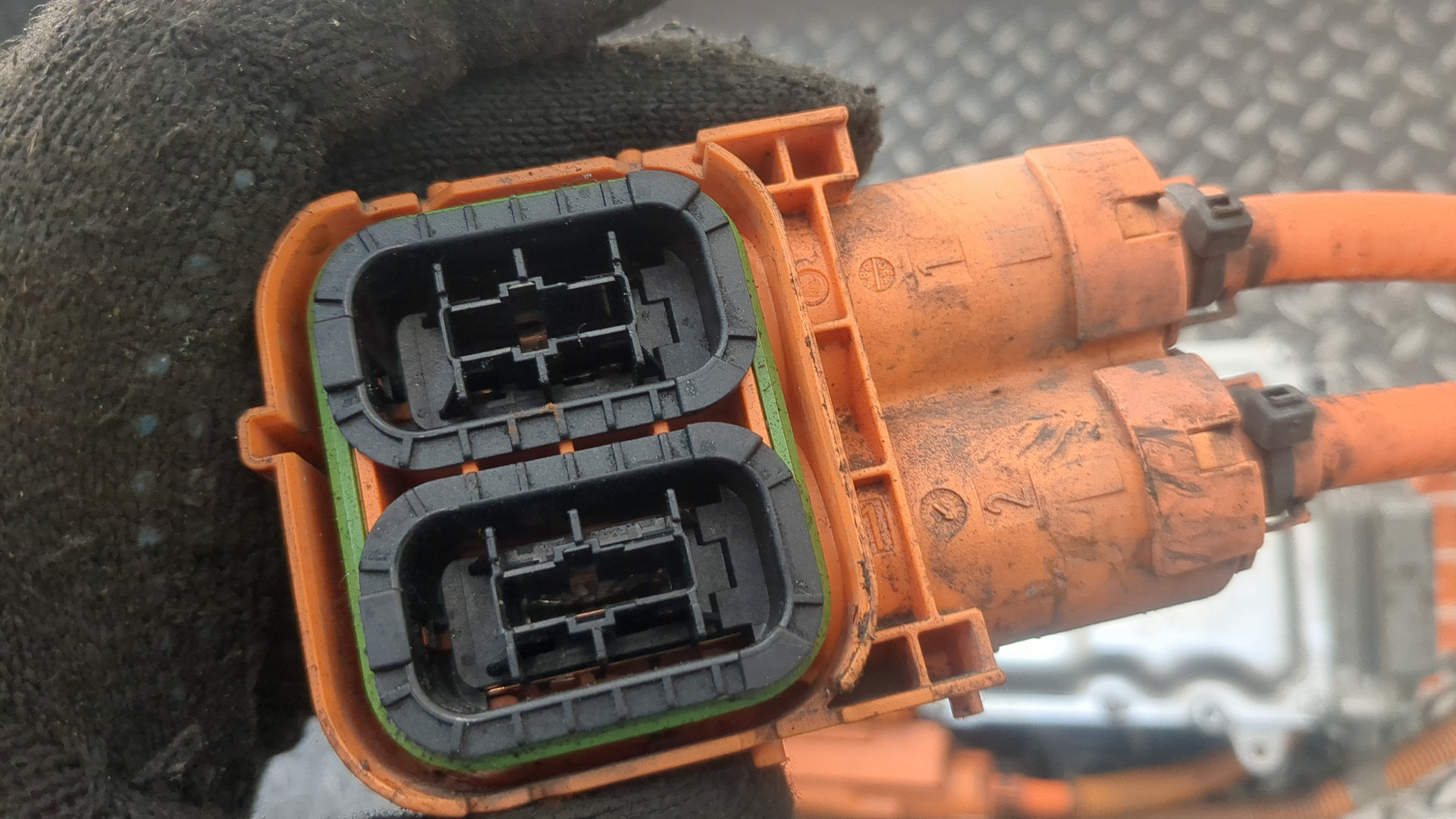 Преобразователь напряжения (адаптер)