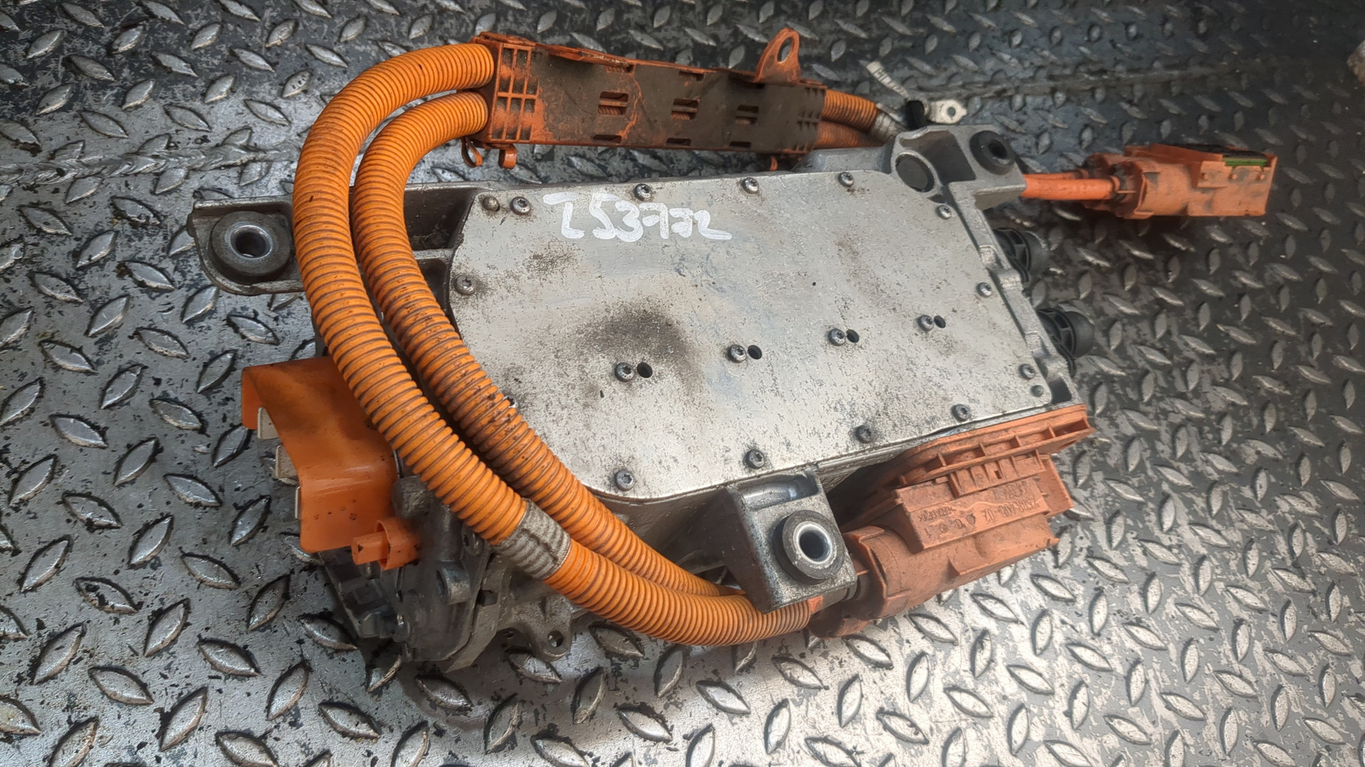 Преобразователь напряжения (адаптер)