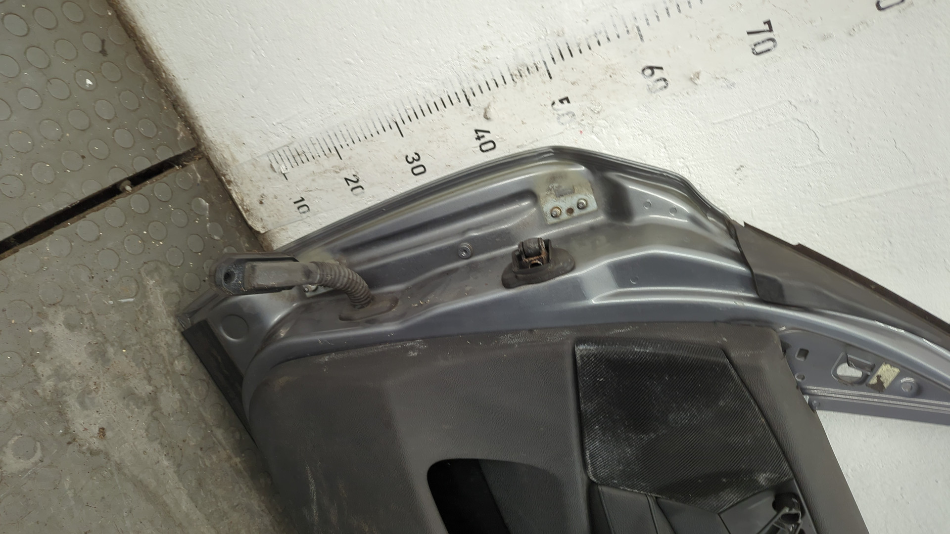 Дверь передняя правая