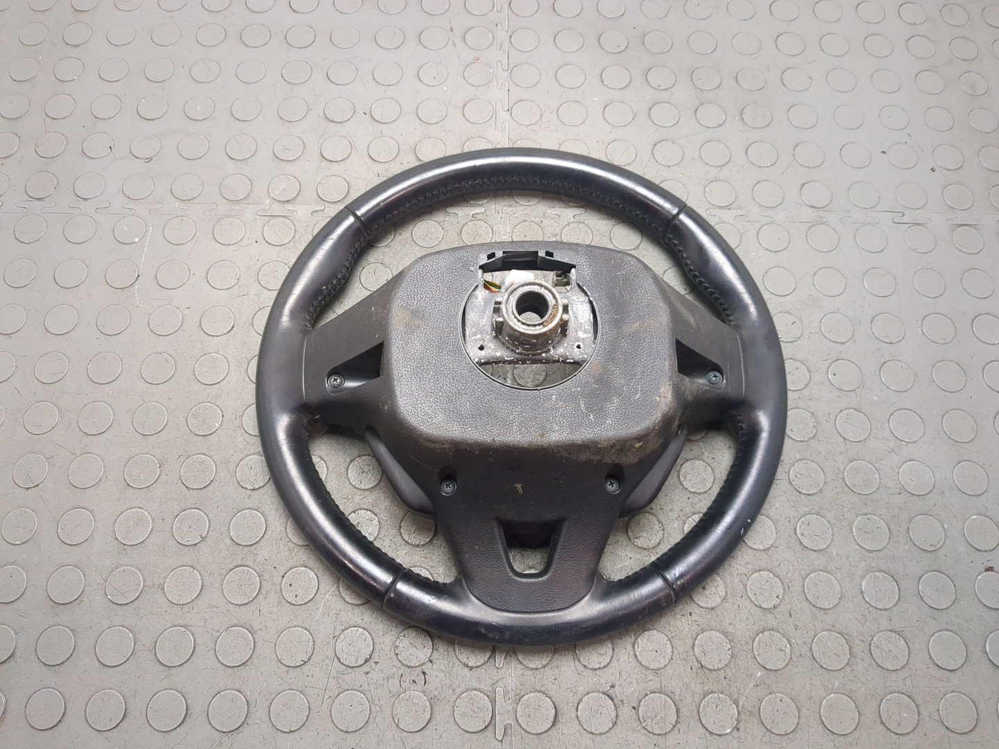 Рулевое колесо (руль)