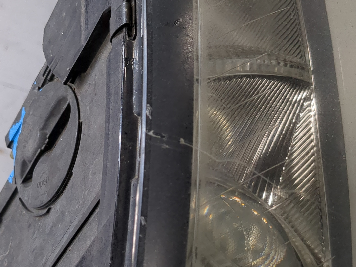 Фара правая