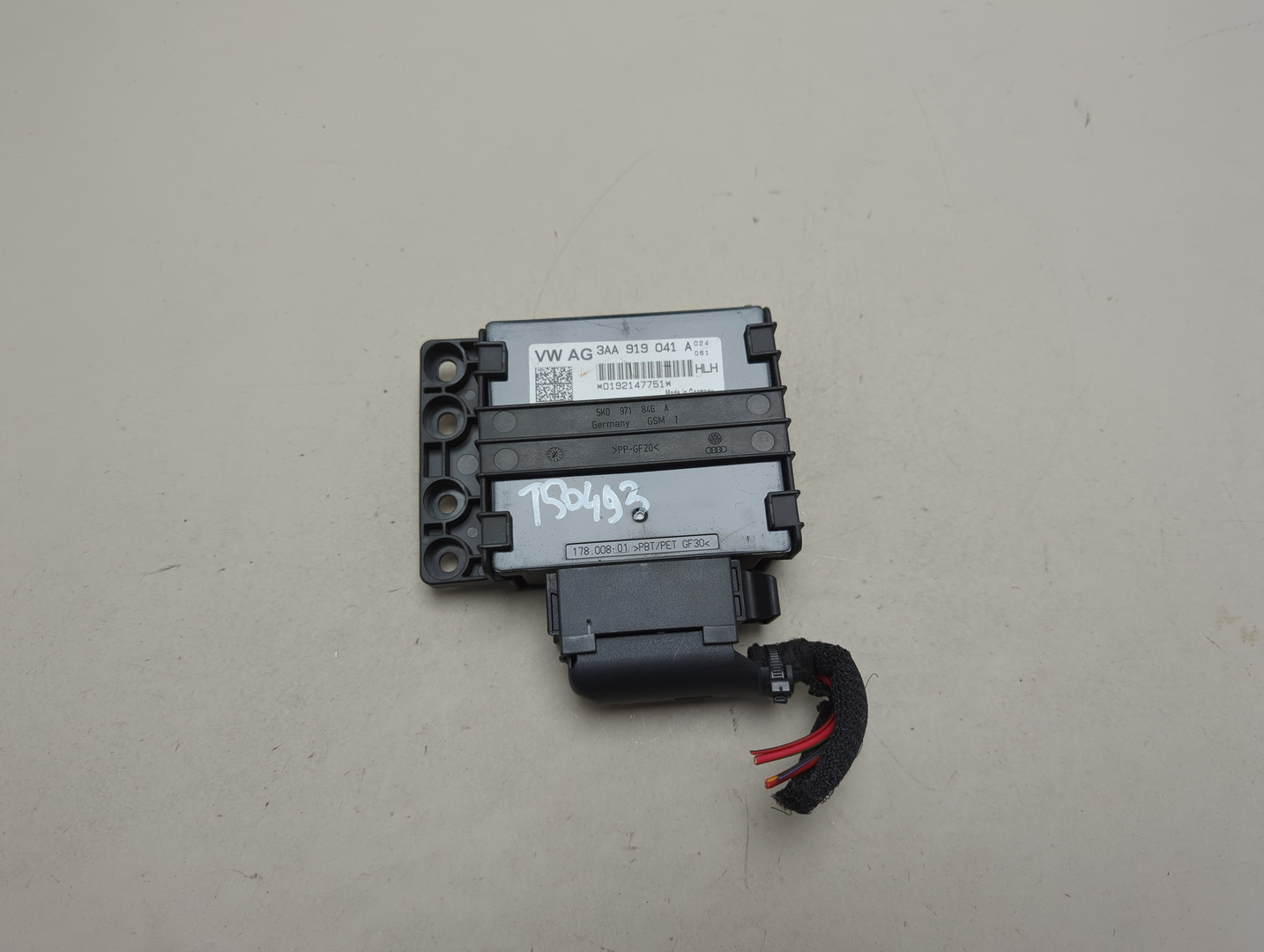 Преобразователь напряжения (адаптер)