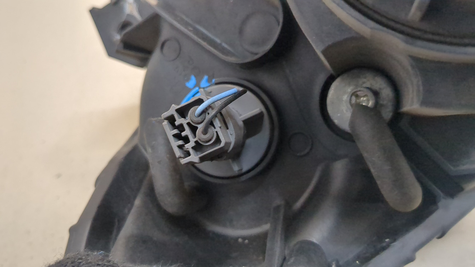 Фара правая