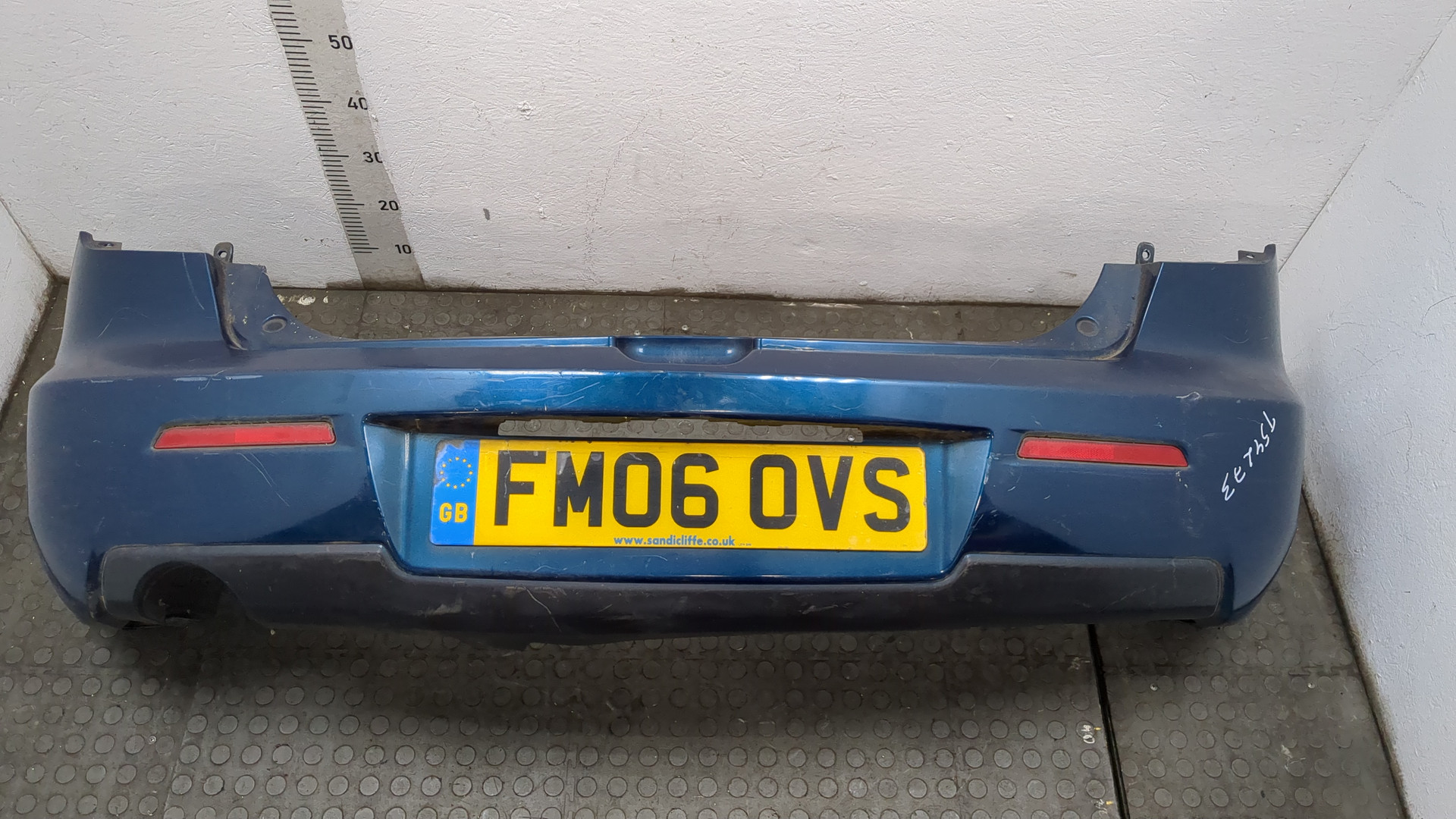 Бампер задний