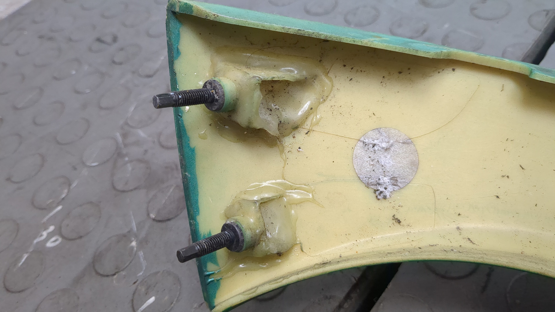 Планка под фары