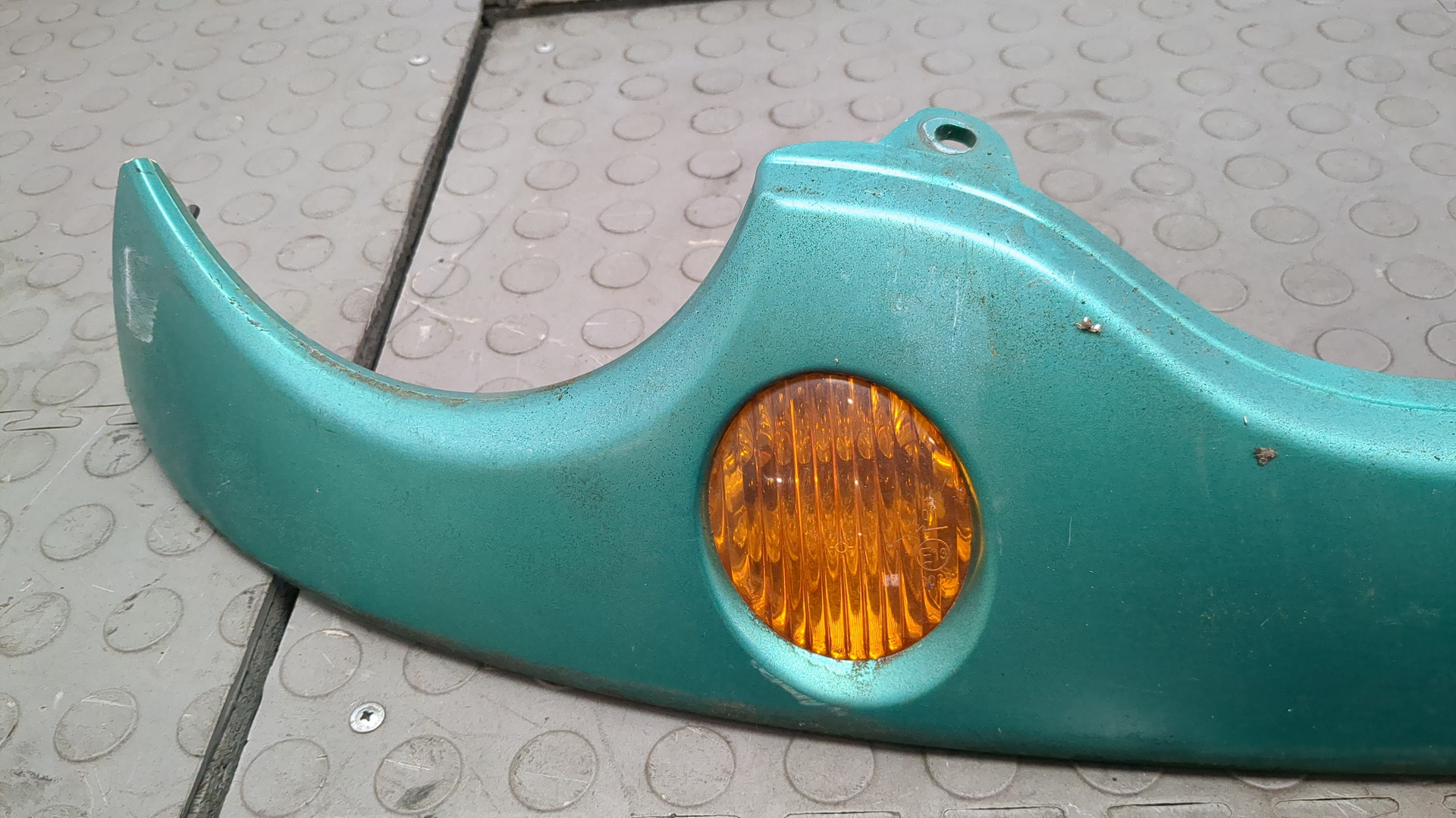 Планка под фары