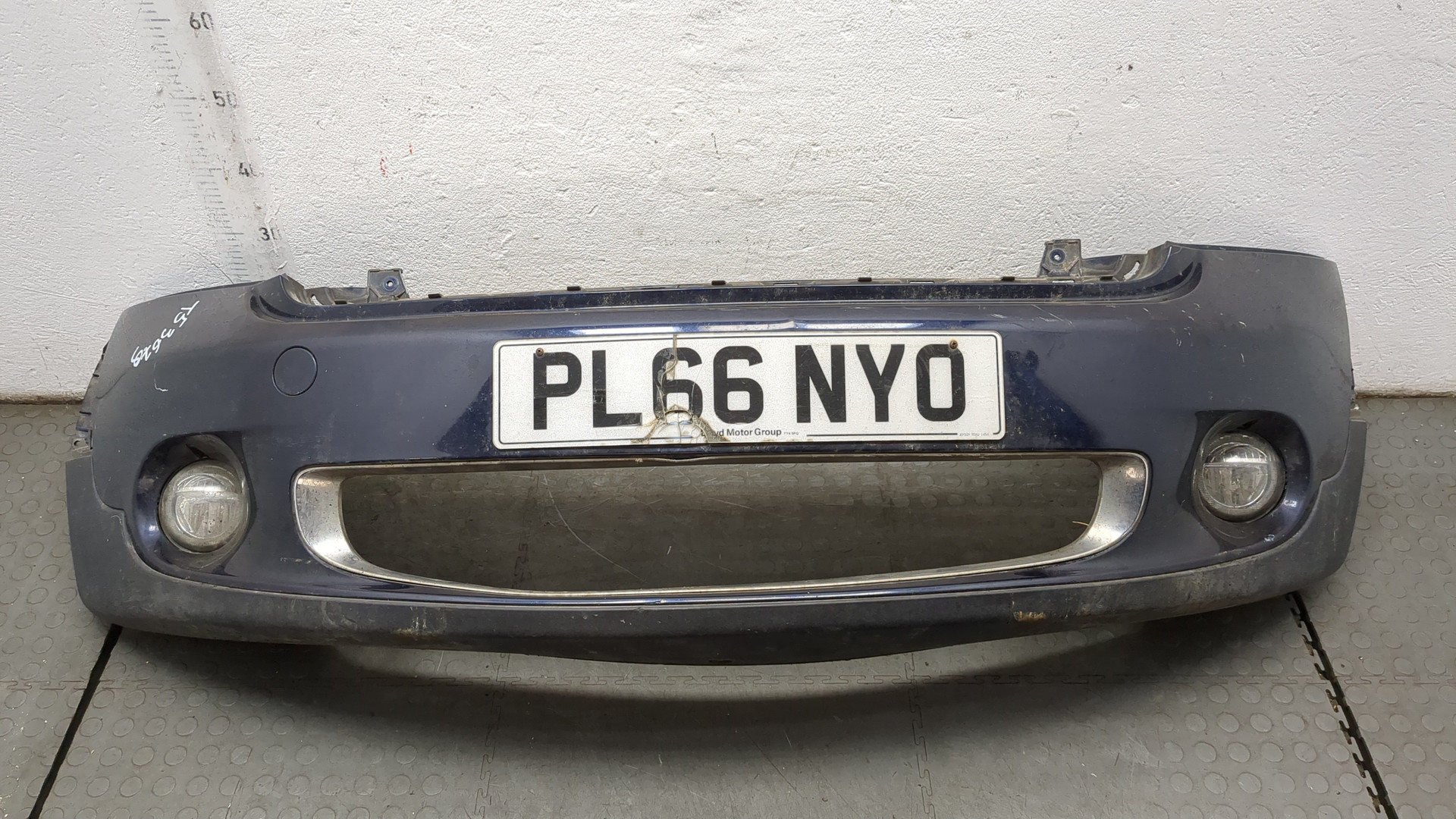 Бампер передний