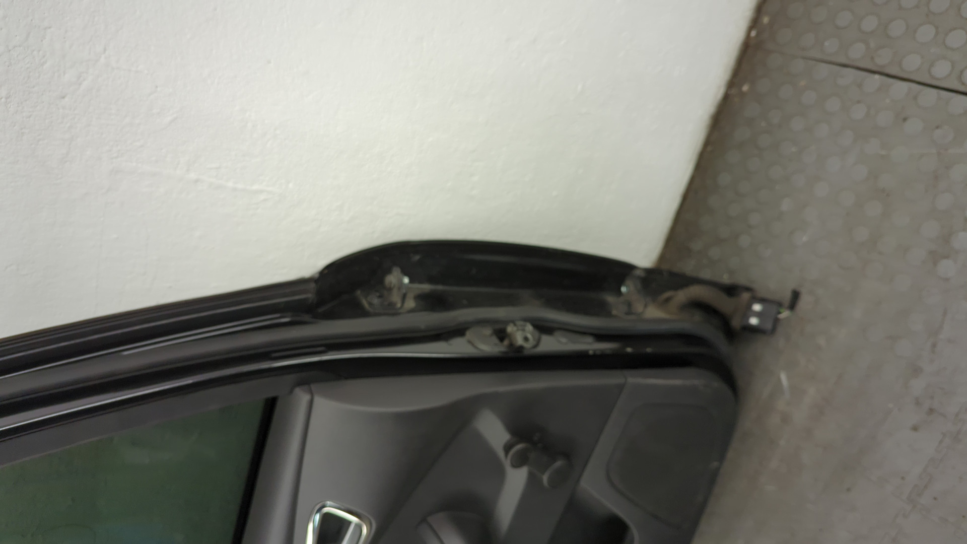 Дверь задняя левая