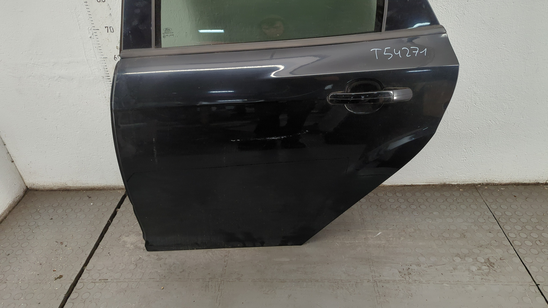 Дверь задняя левая