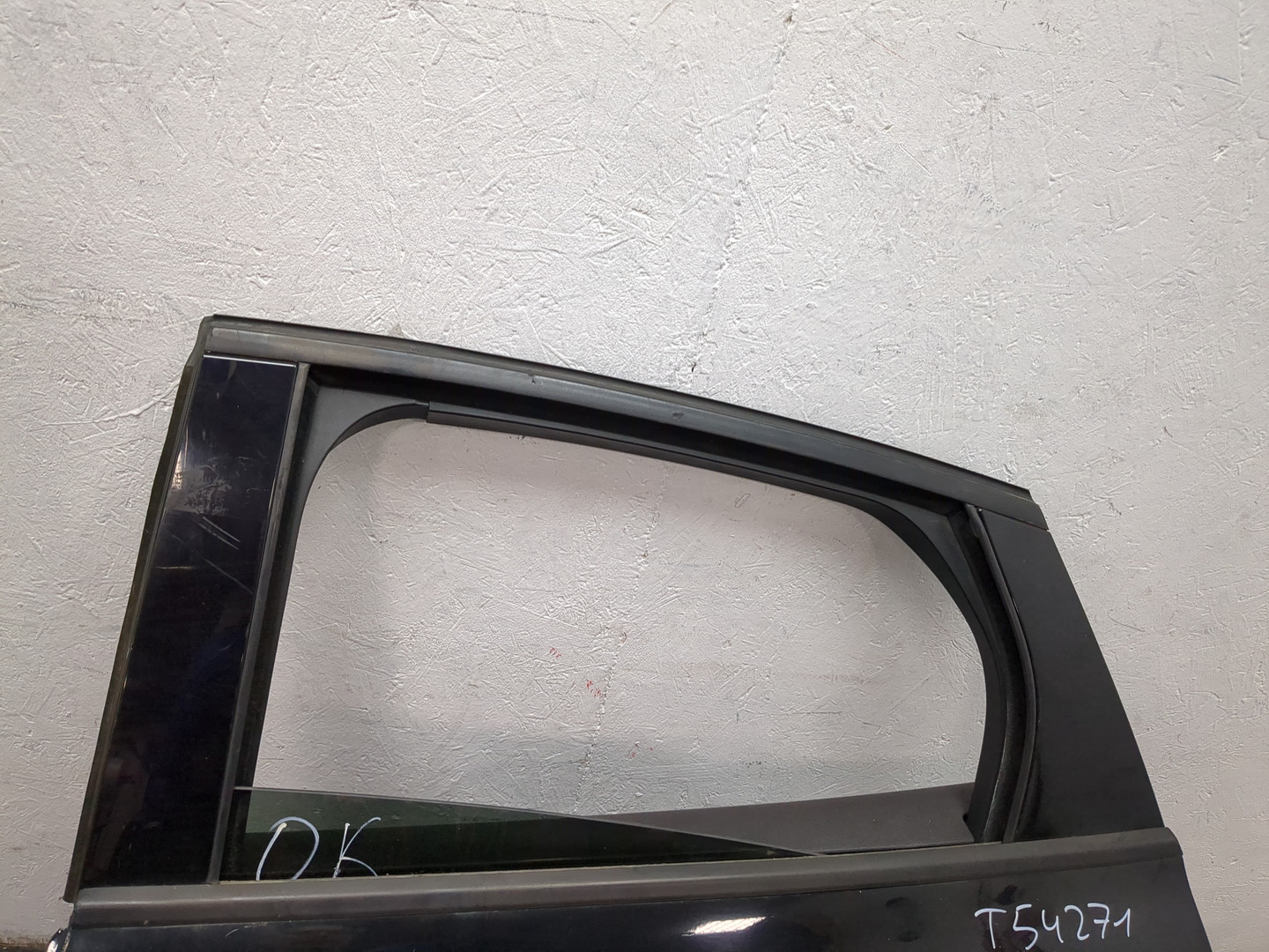 Дверь задняя левая