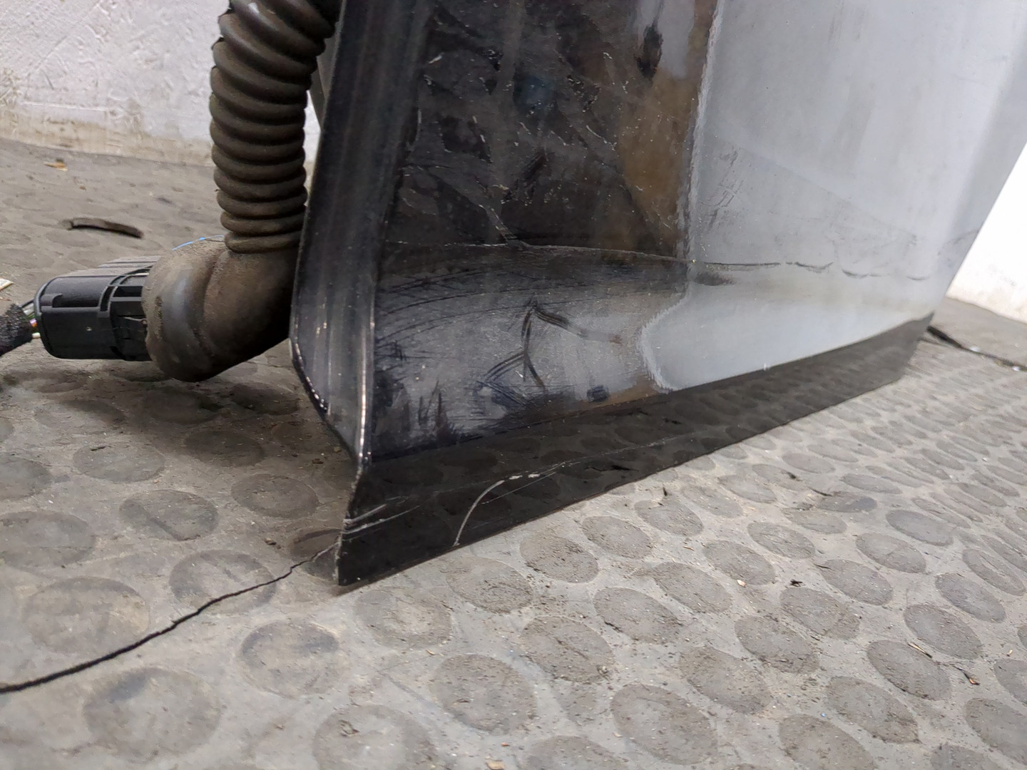 Дверь задняя левая