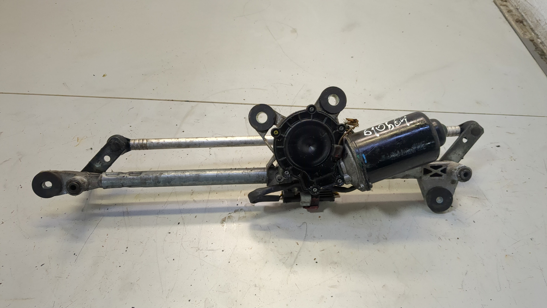 Трапеция стеклоочистителей