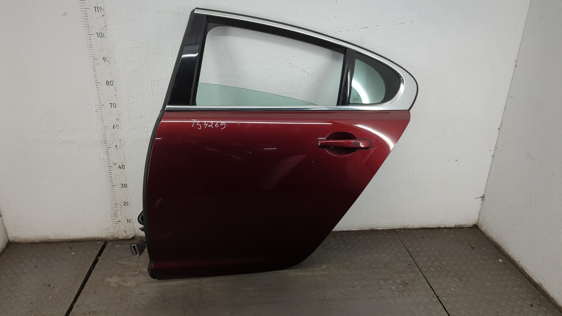 Дверь задняя левая