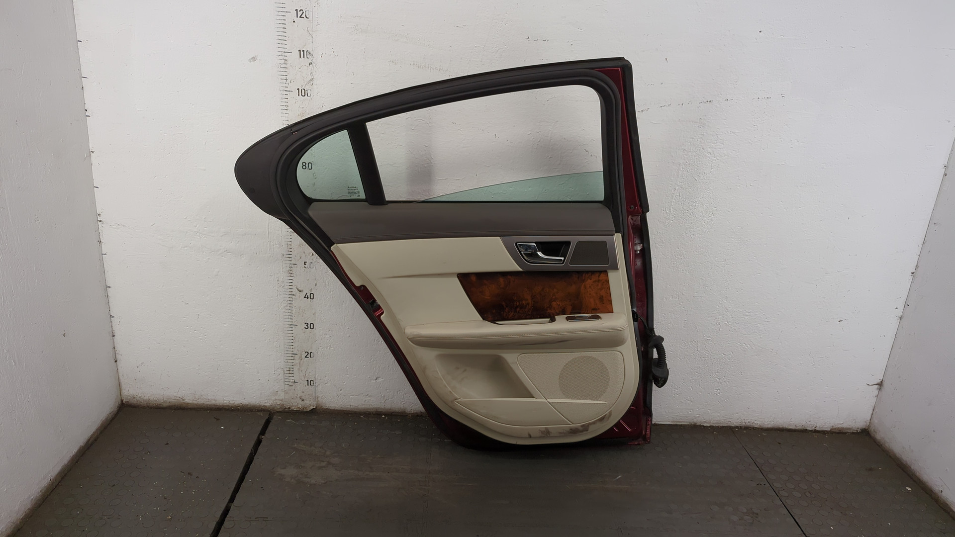 Дверь задняя левая