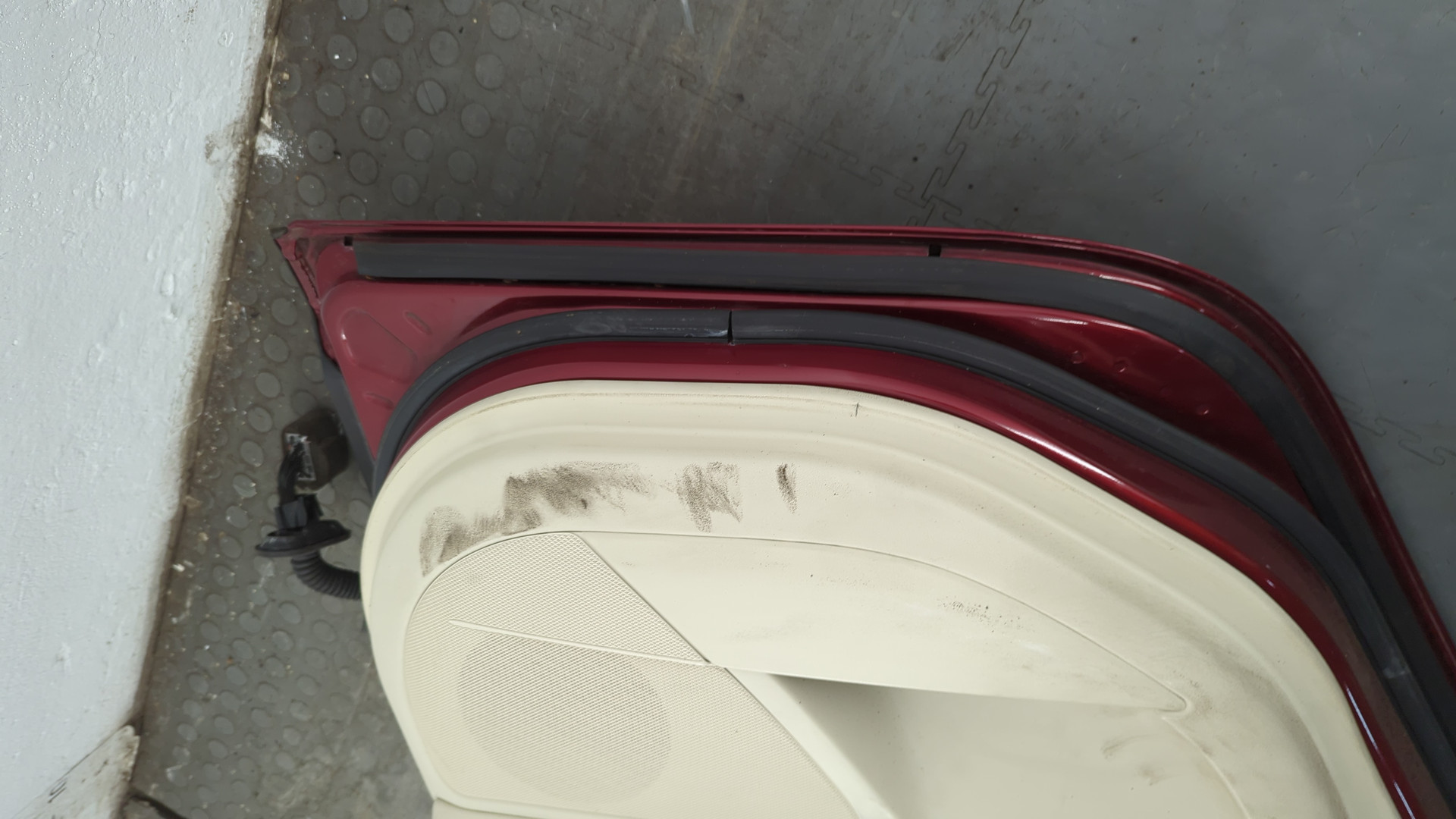 Дверь задняя левая