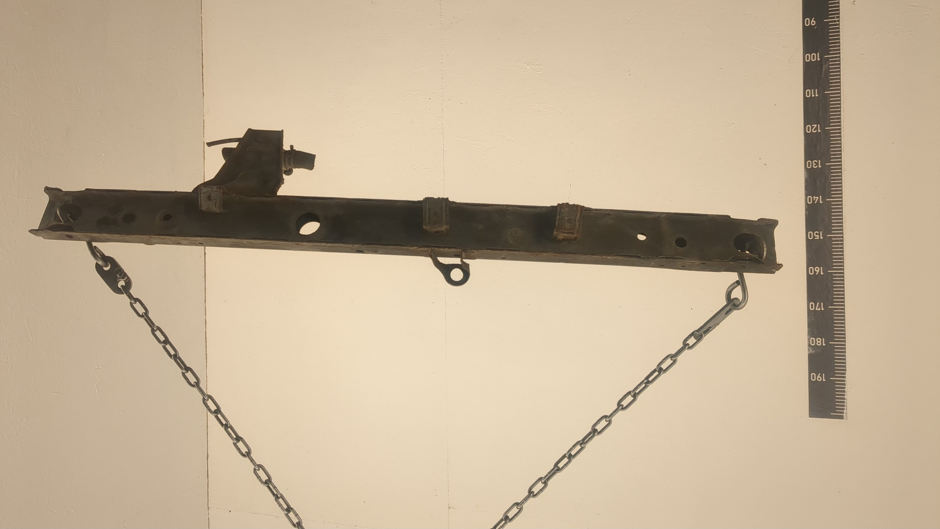 Балка подрадиаторная