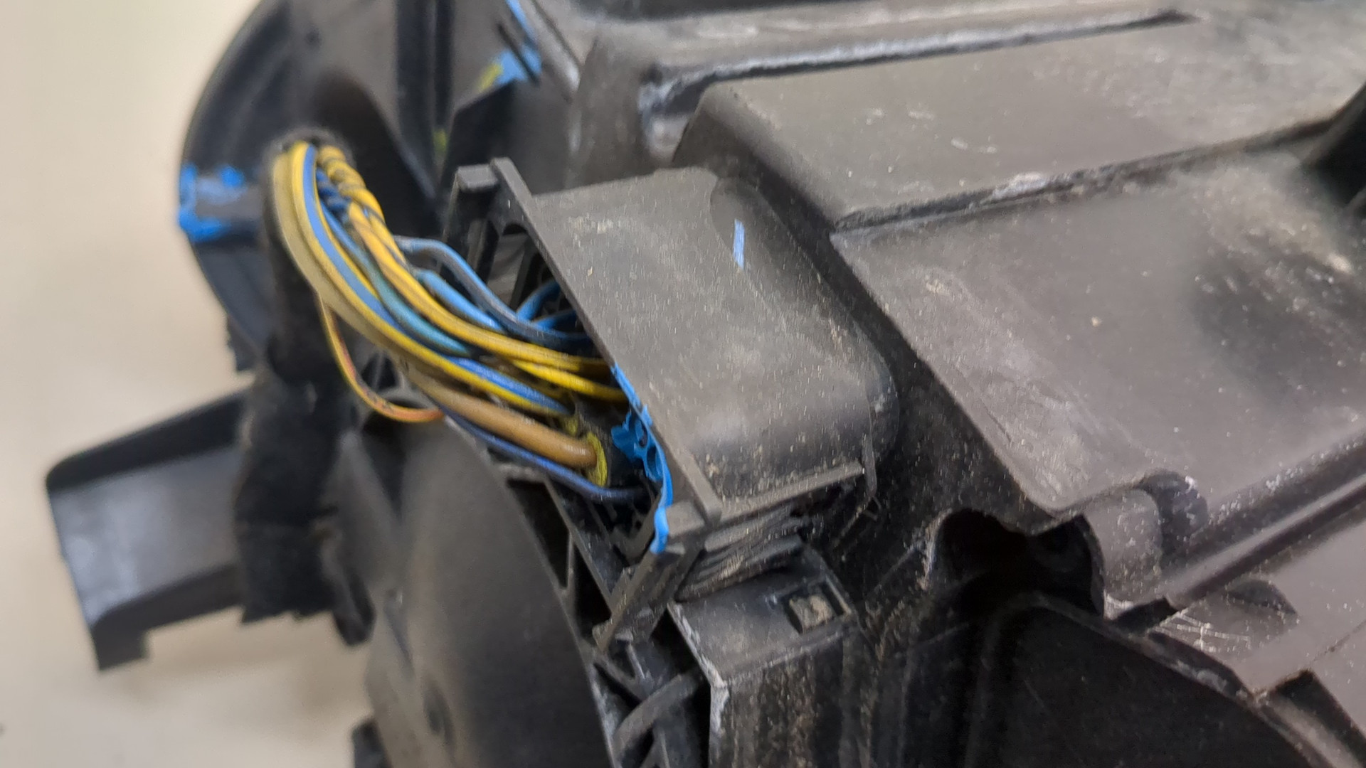 Фара правая