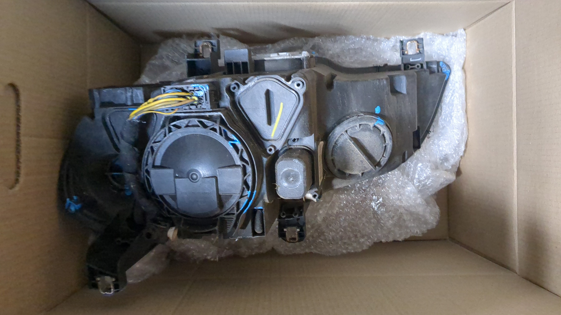 Фара правая