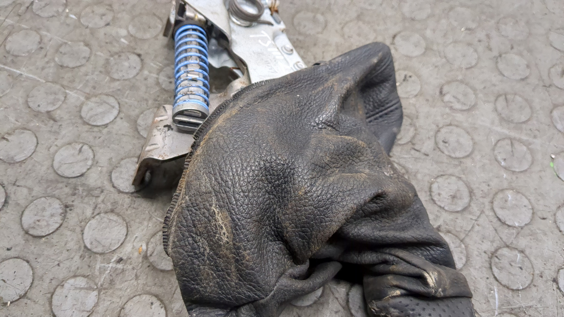 Рычаг стояночного тормоза