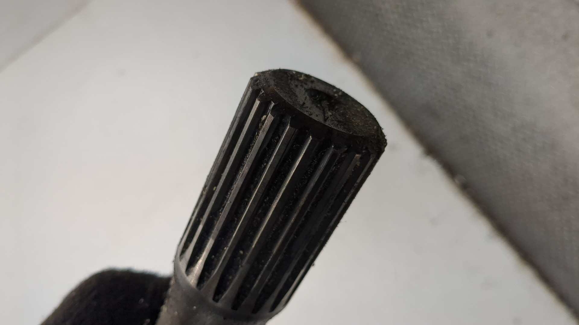 Полуось задняя правая