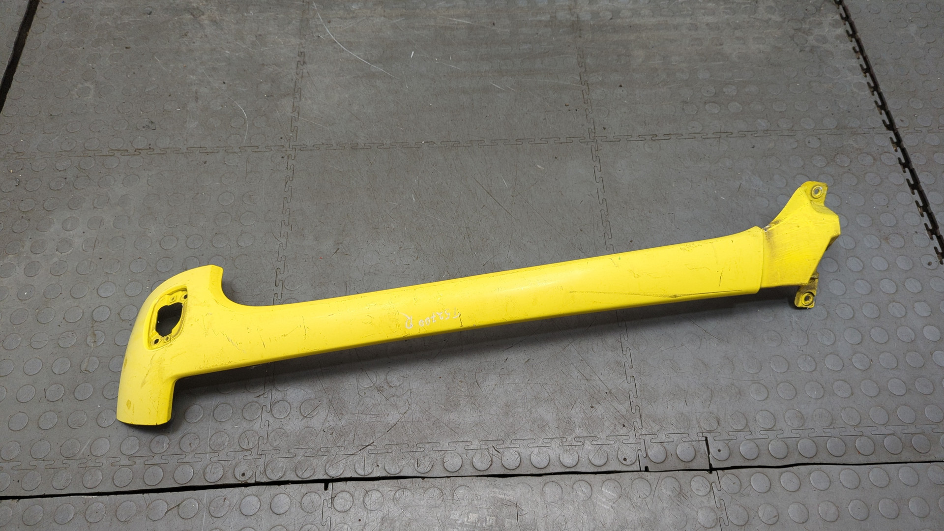 Молдинг лобового стекла