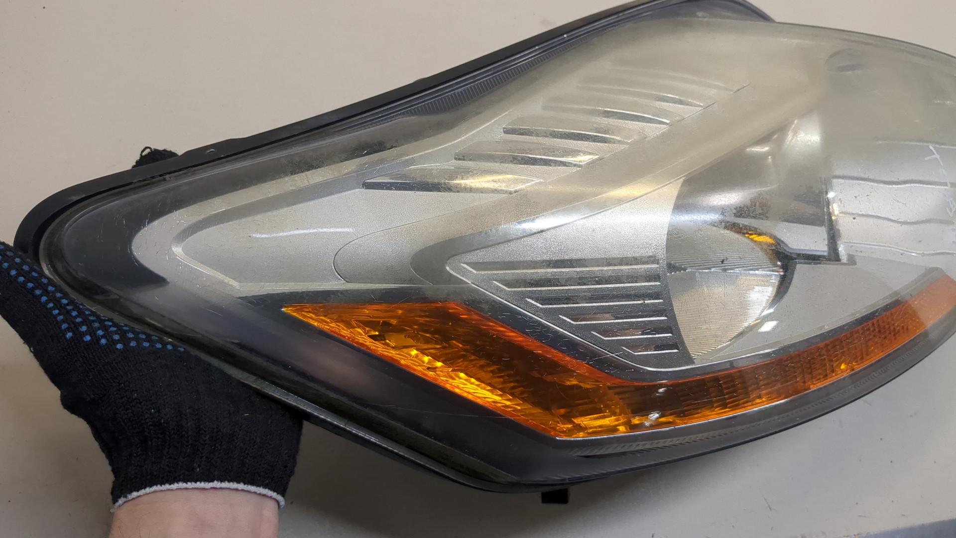 Фара правая