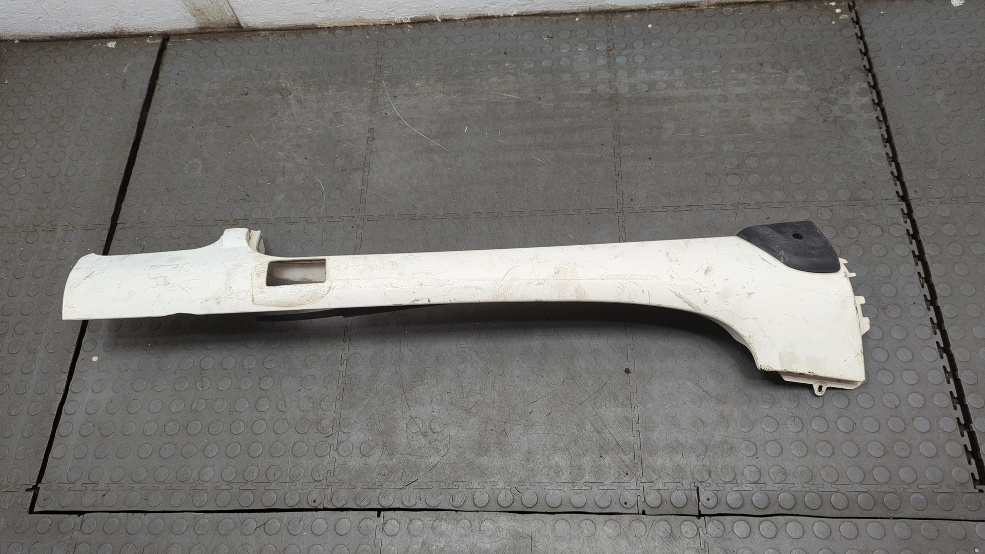 Молдинг лобового стекла