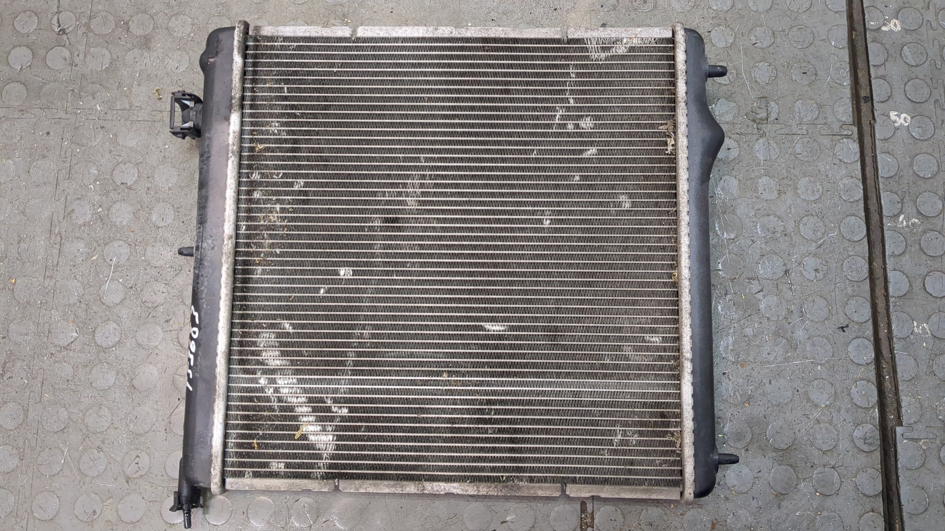 Радиатор охлаждения двигателя основной