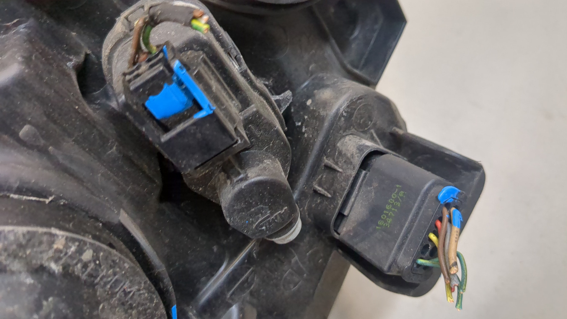 Фара правая