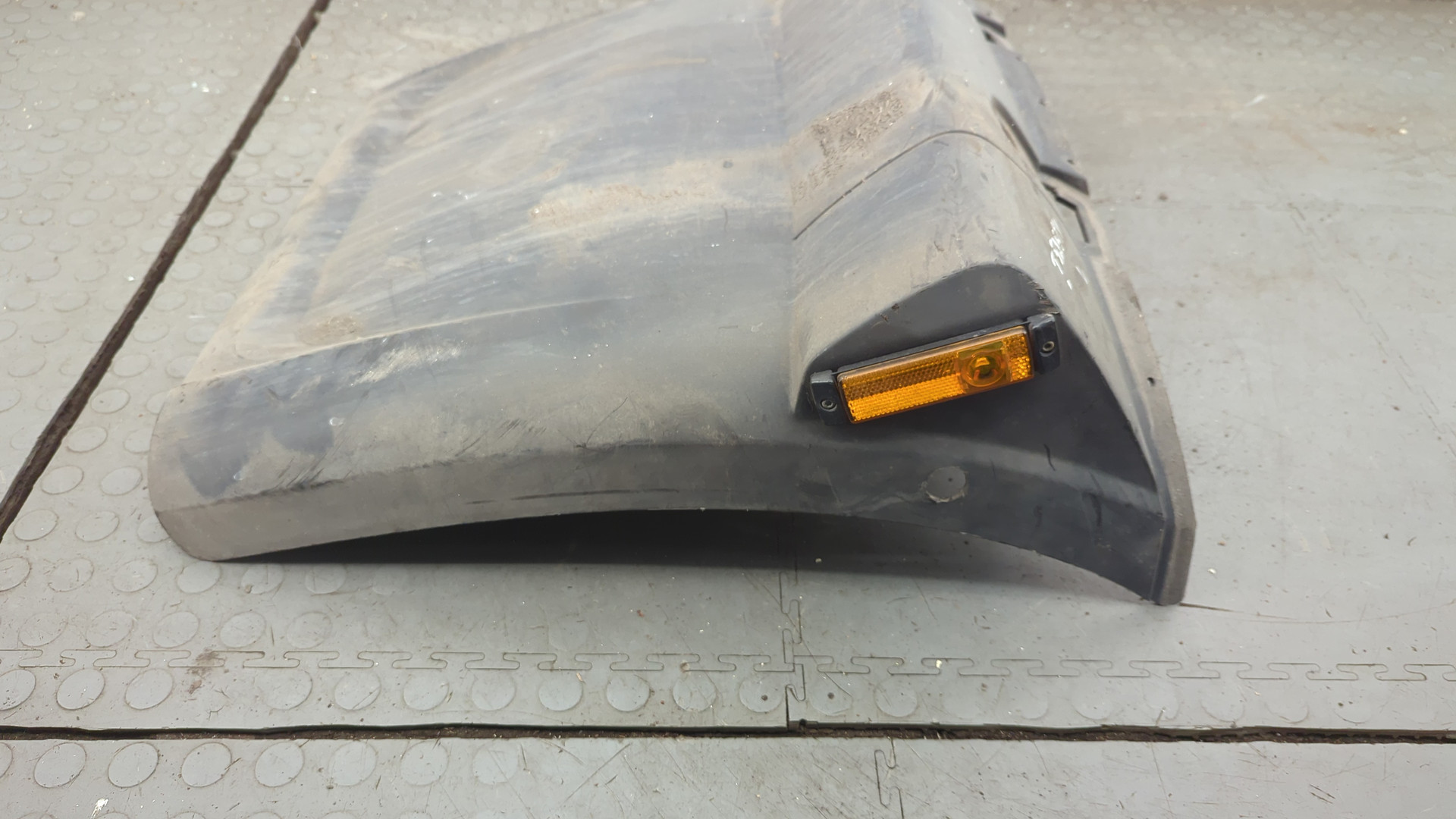 Крыло заднее левое