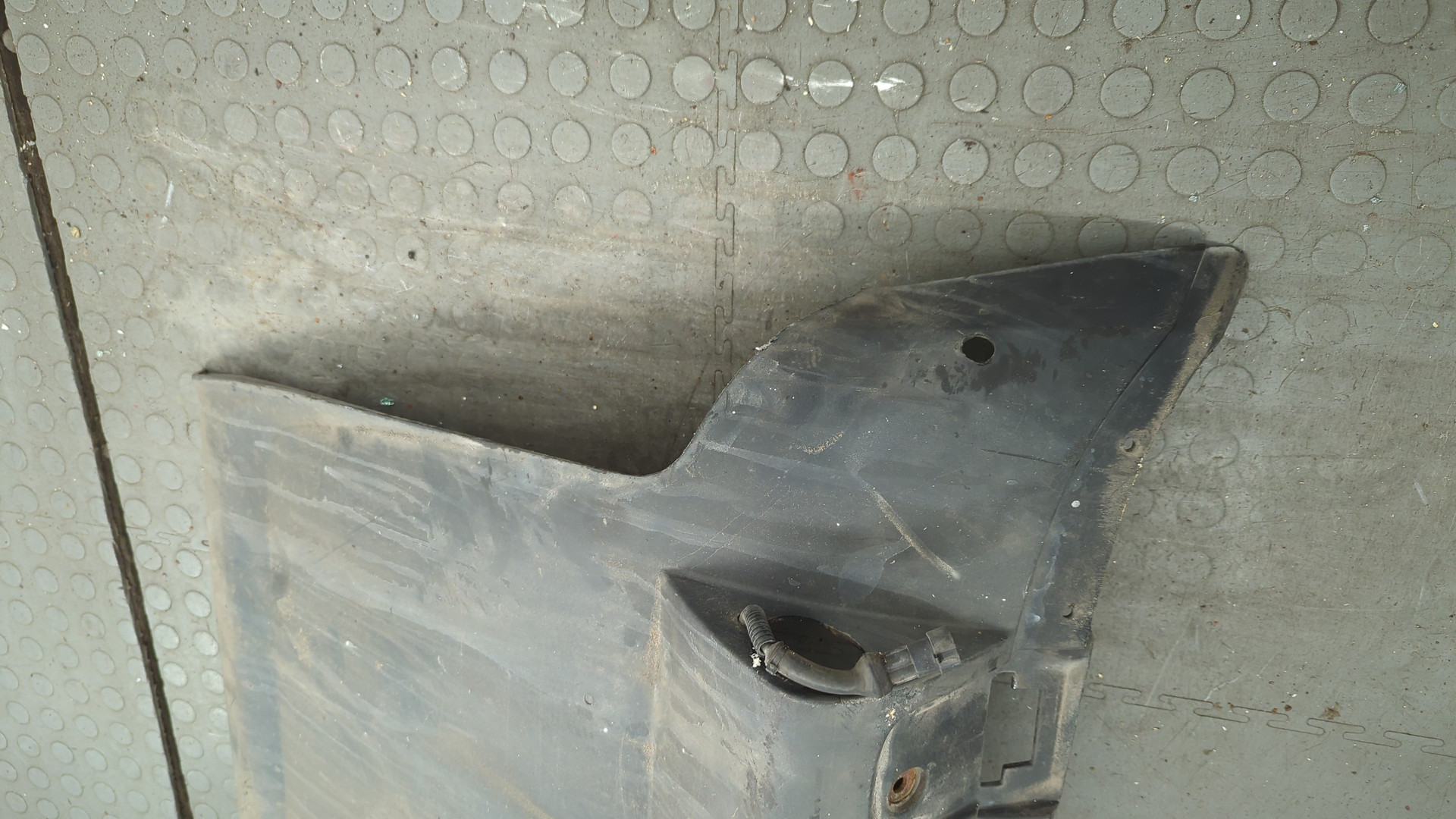 Крыло заднее левое