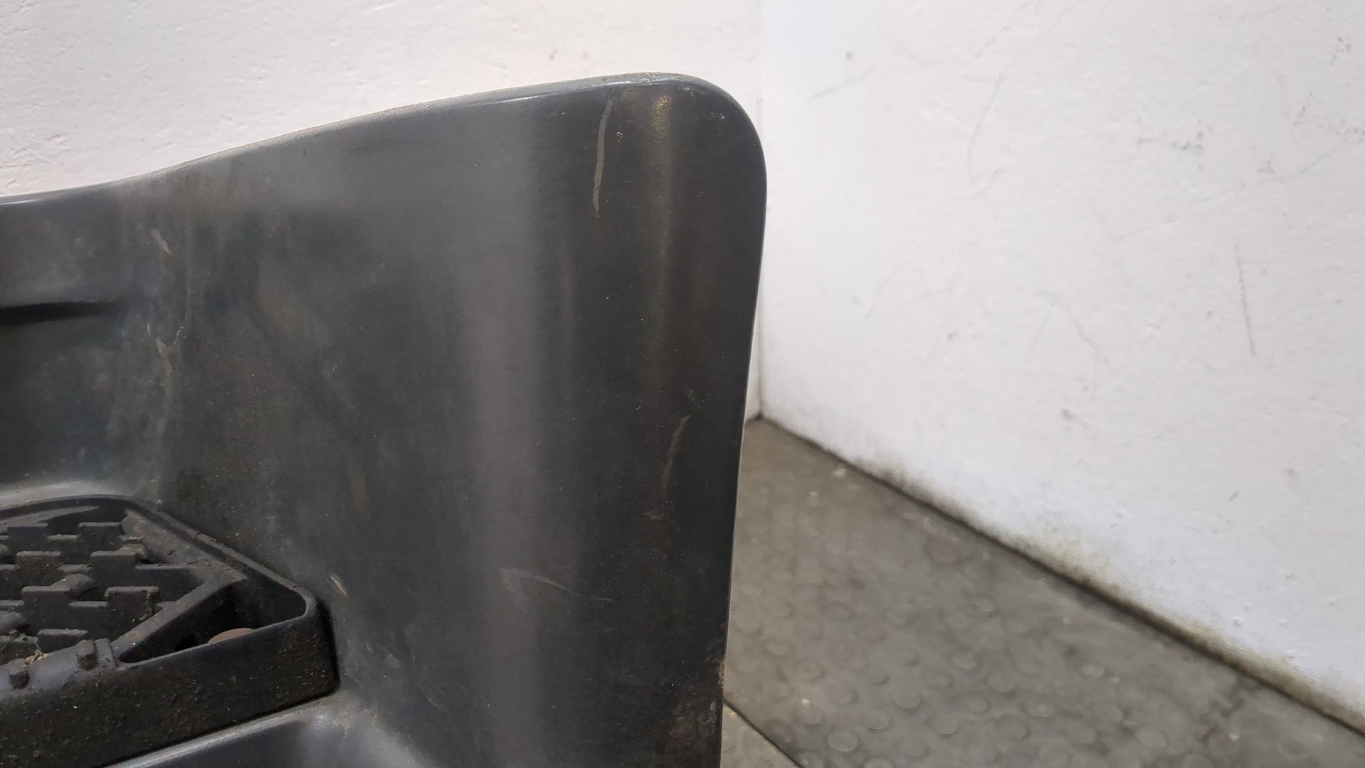 Подножка левая