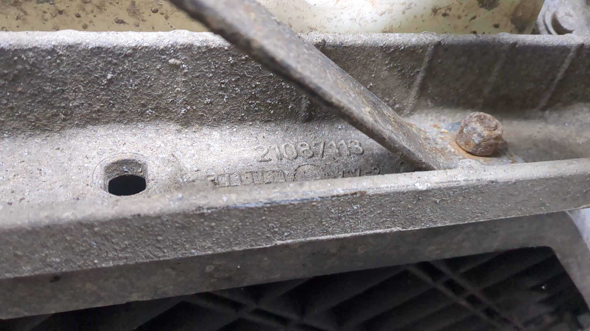 Подножка левая