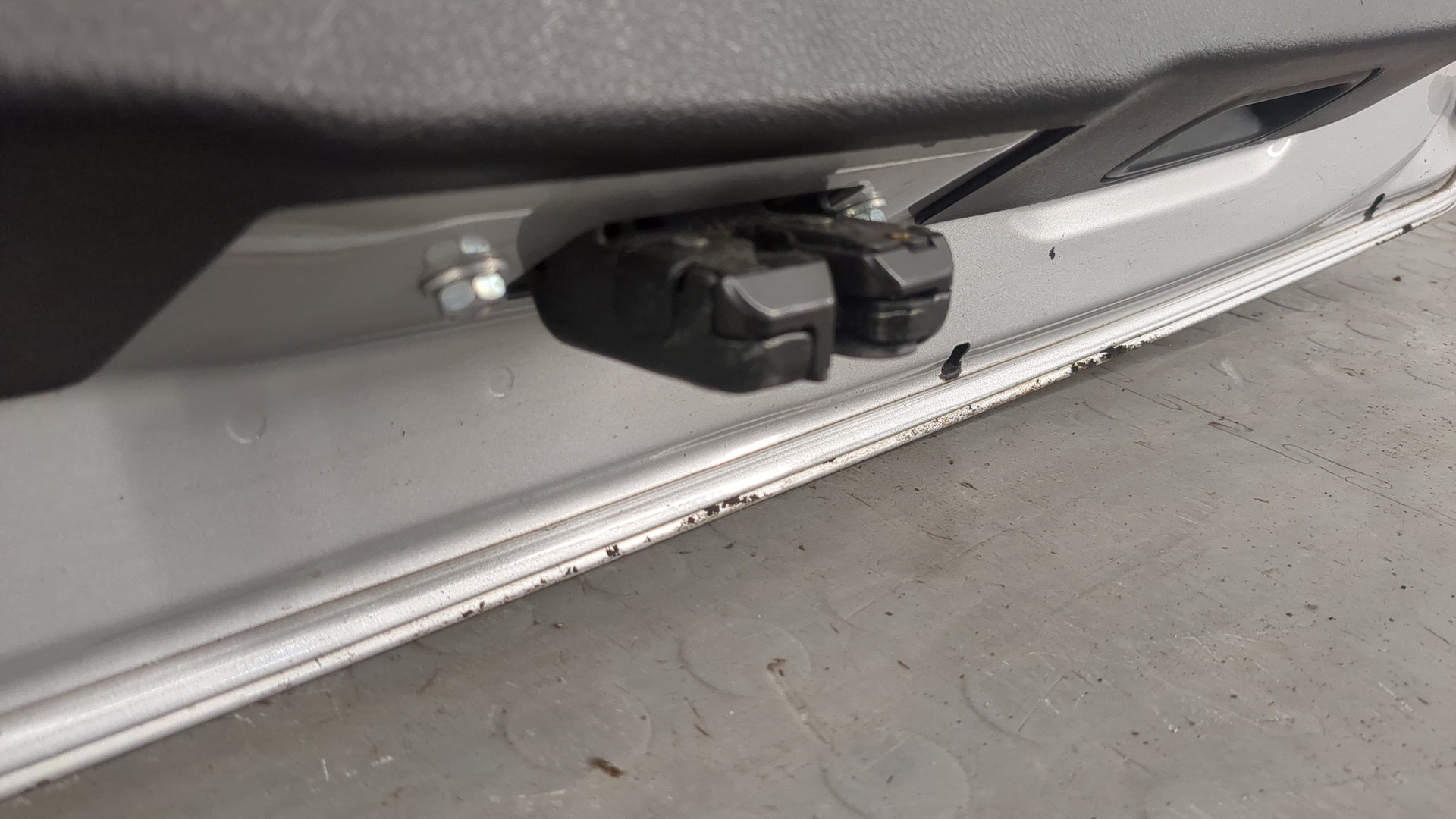 Дверь багажника