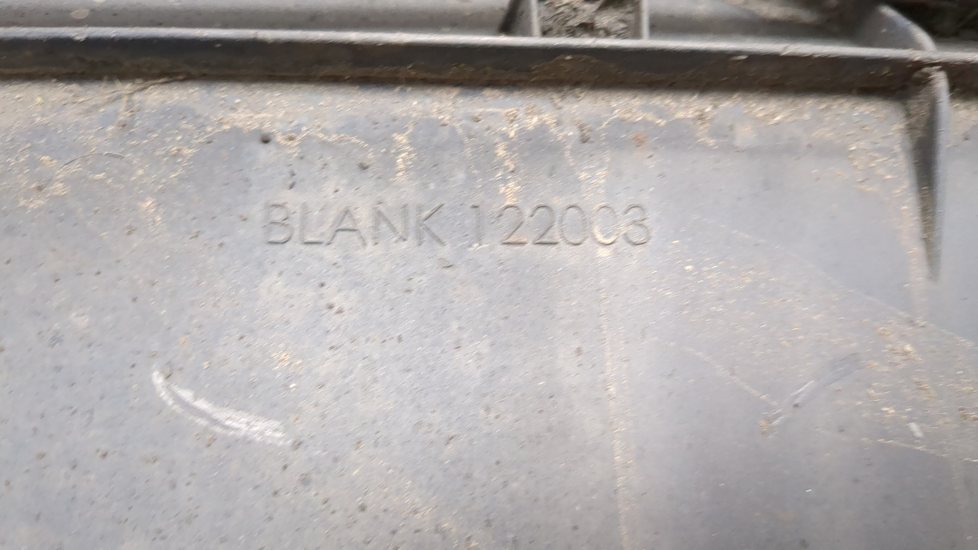 Крыло заднее правое