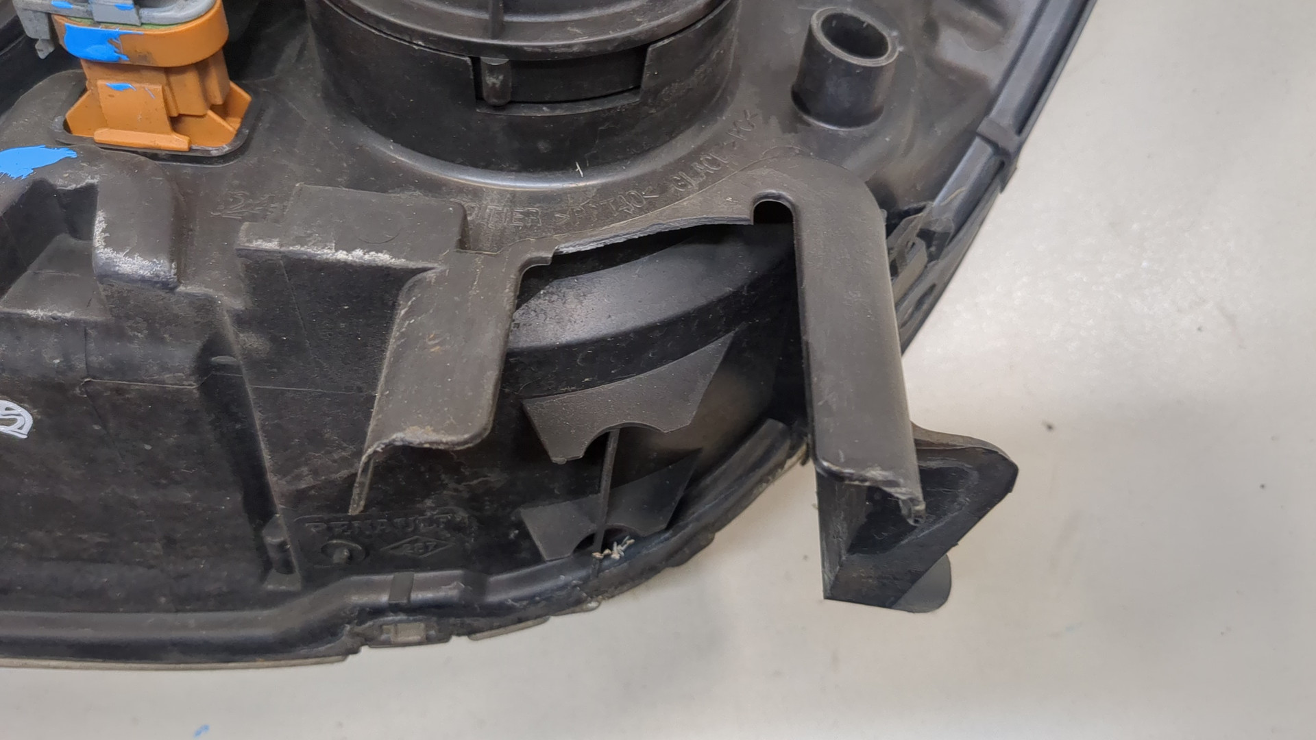 Фара правая