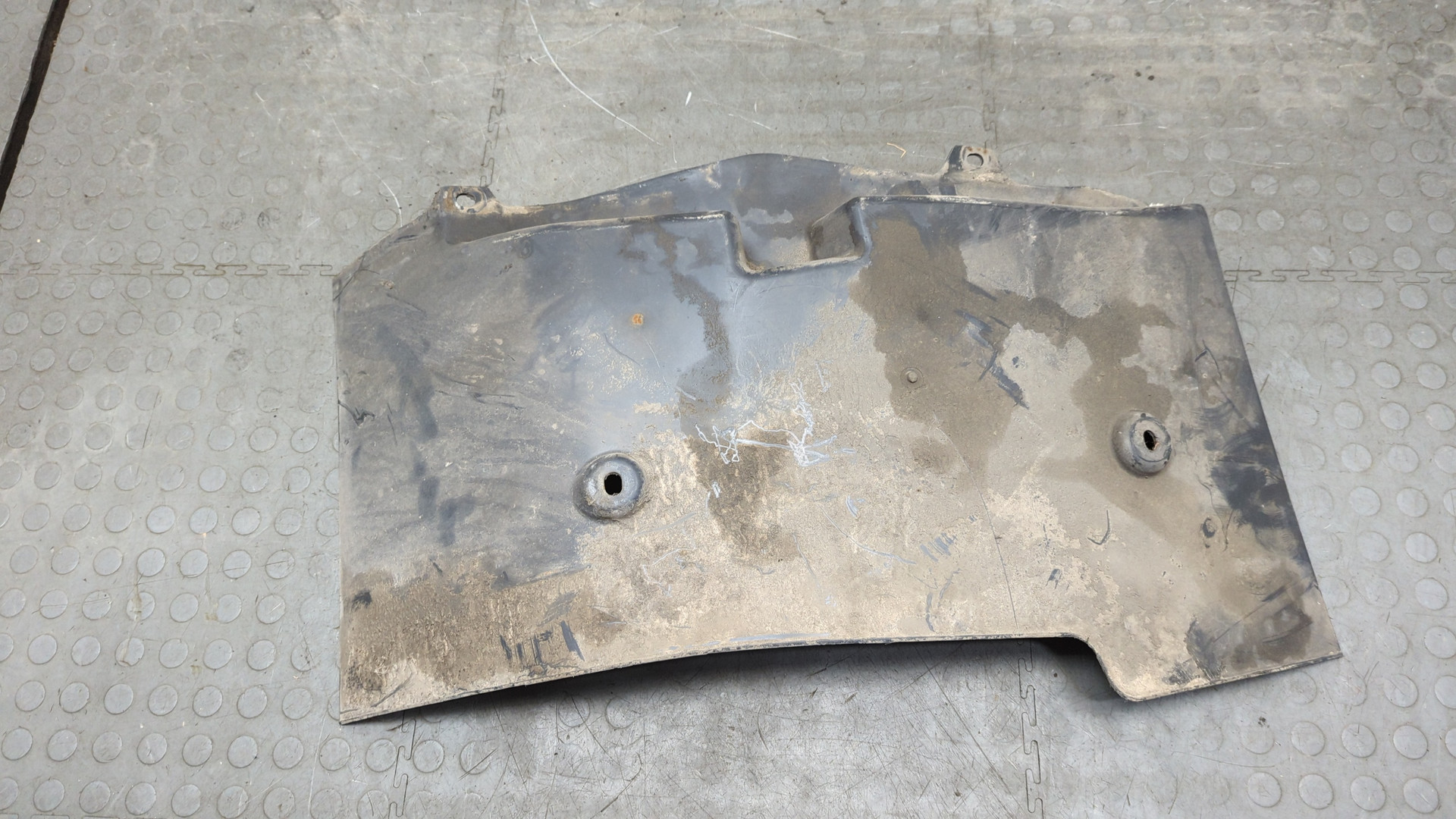 Локер передний левый