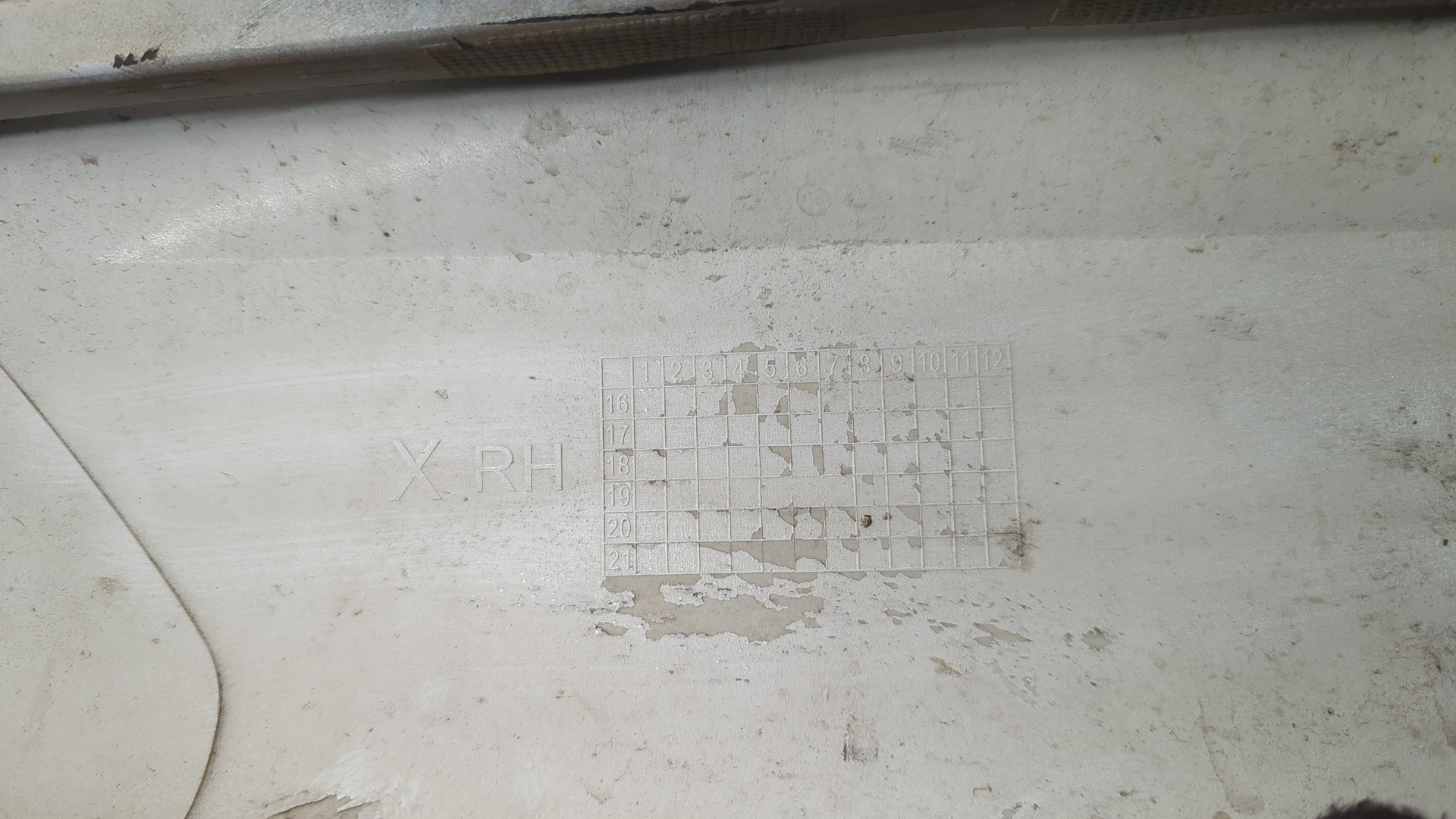 Накладка переднего бампера