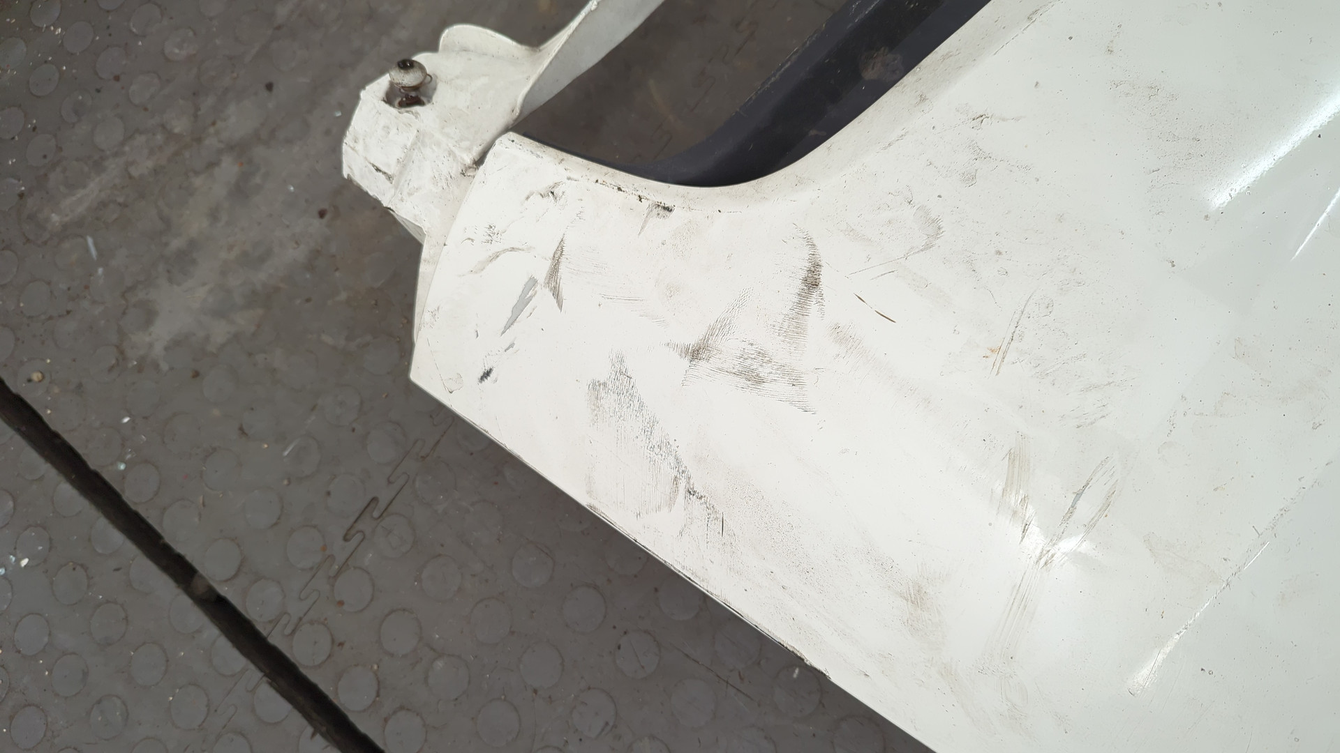 Накладка переднего бампера