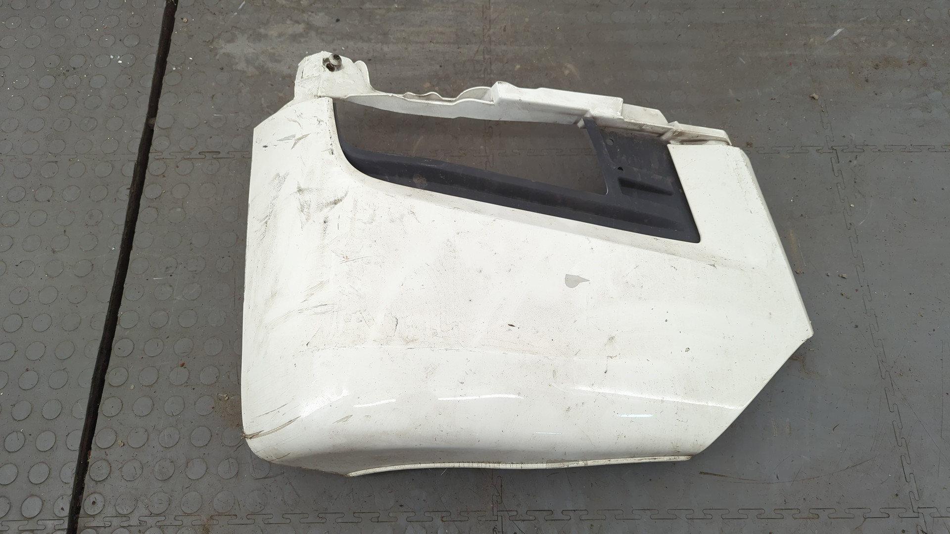 Накладка переднего бампера