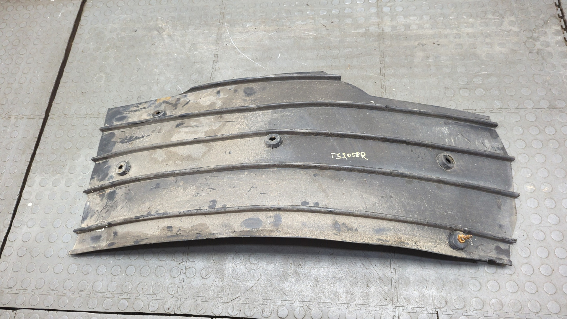 Локер передний правый