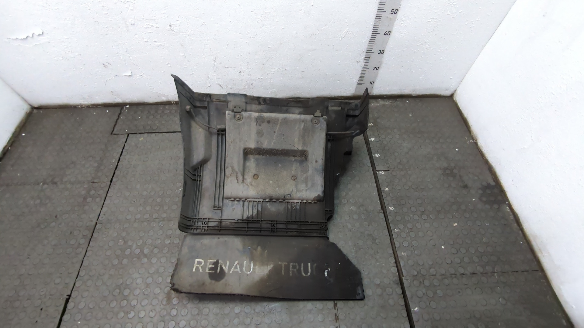 Крыло заднее левое