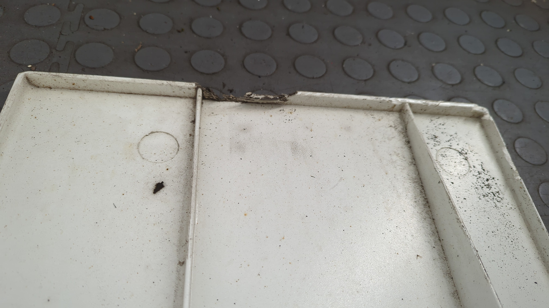 Спойлер переднего бампера левый