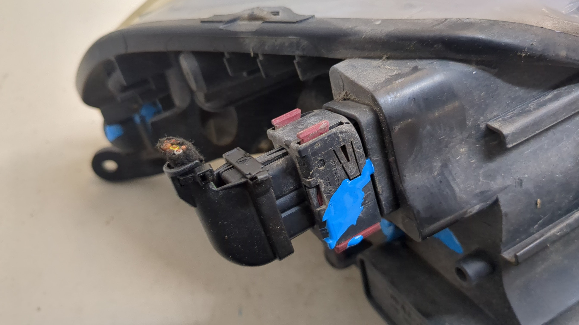 Фара правая