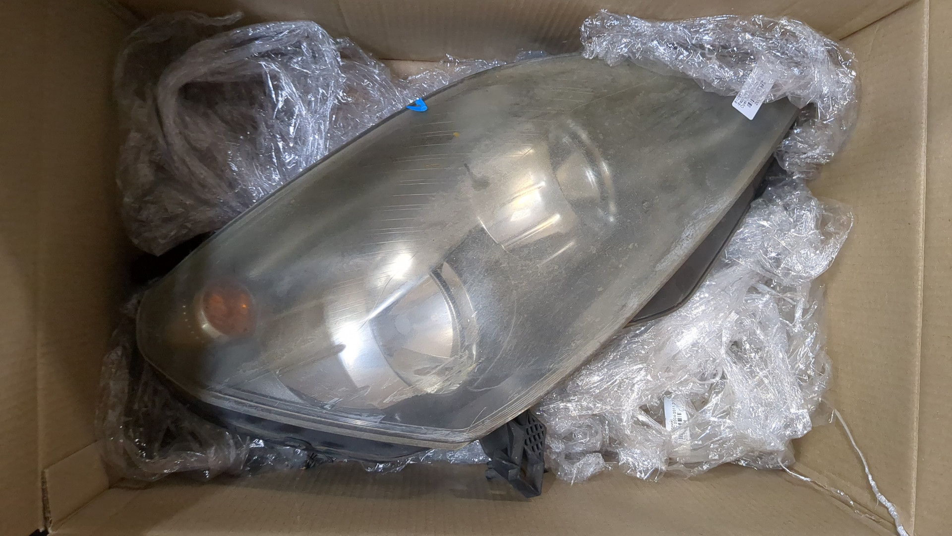 Фара правая