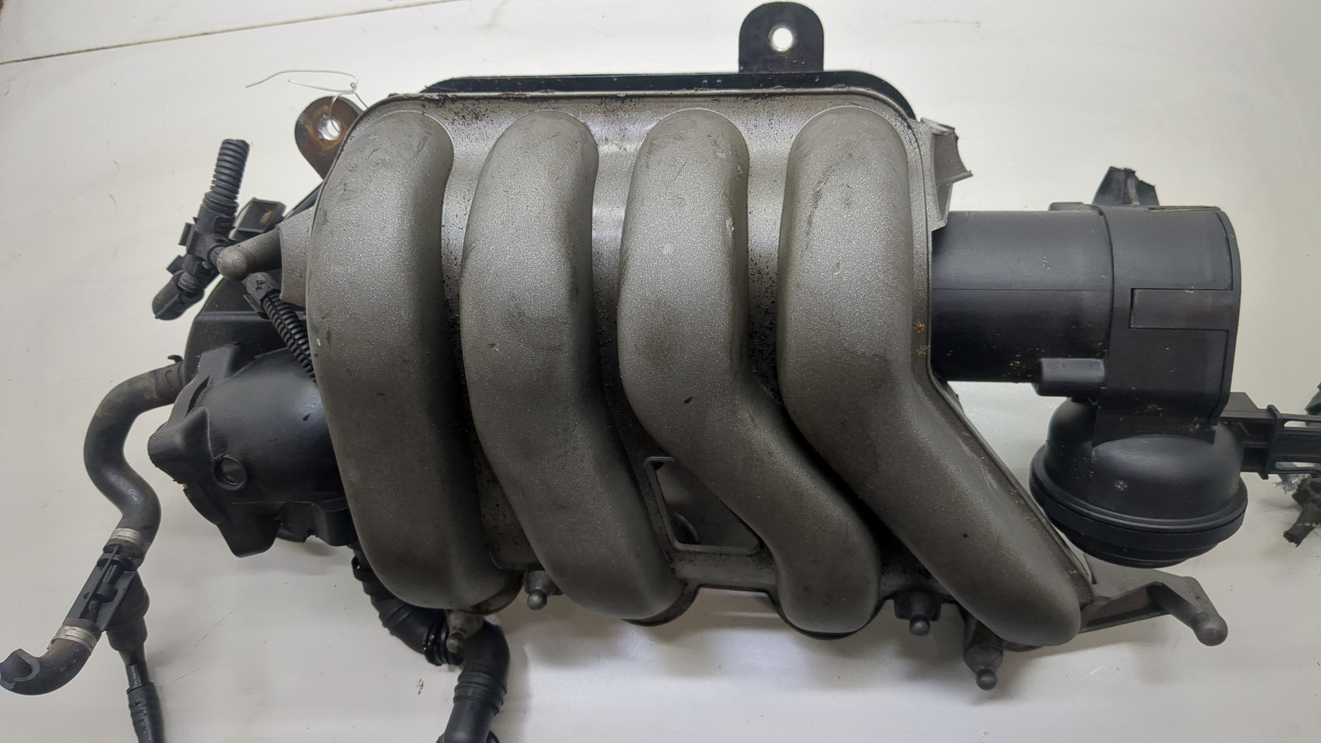 Коллектор впускной