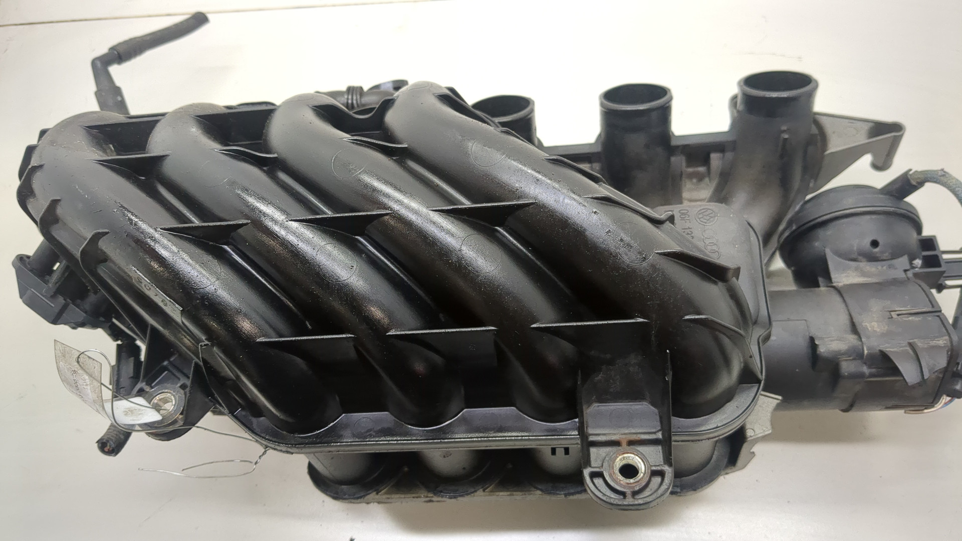 Коллектор впускной