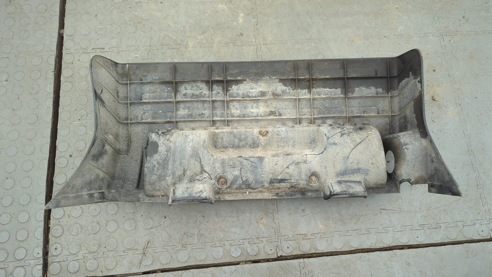 Крыло заднее левое