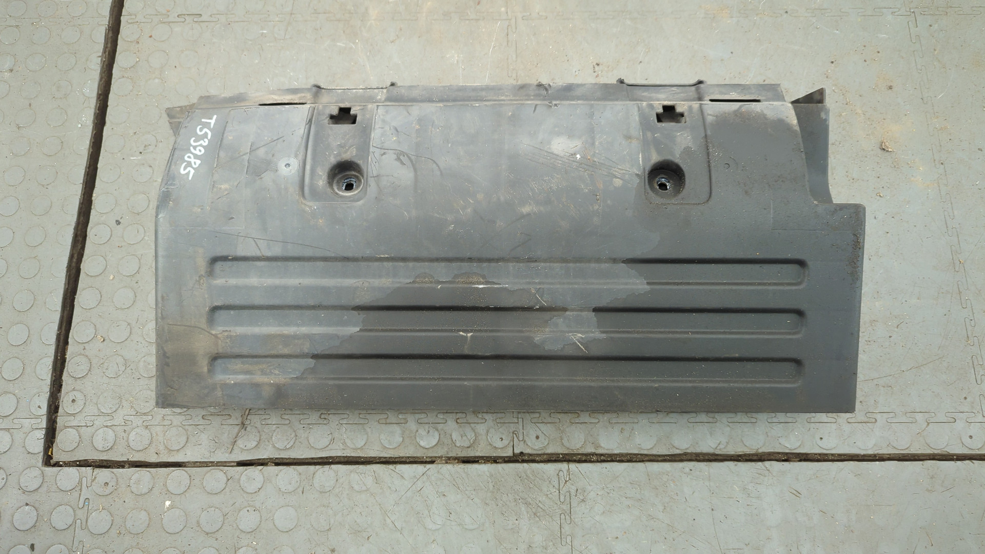 Крыло заднее левое